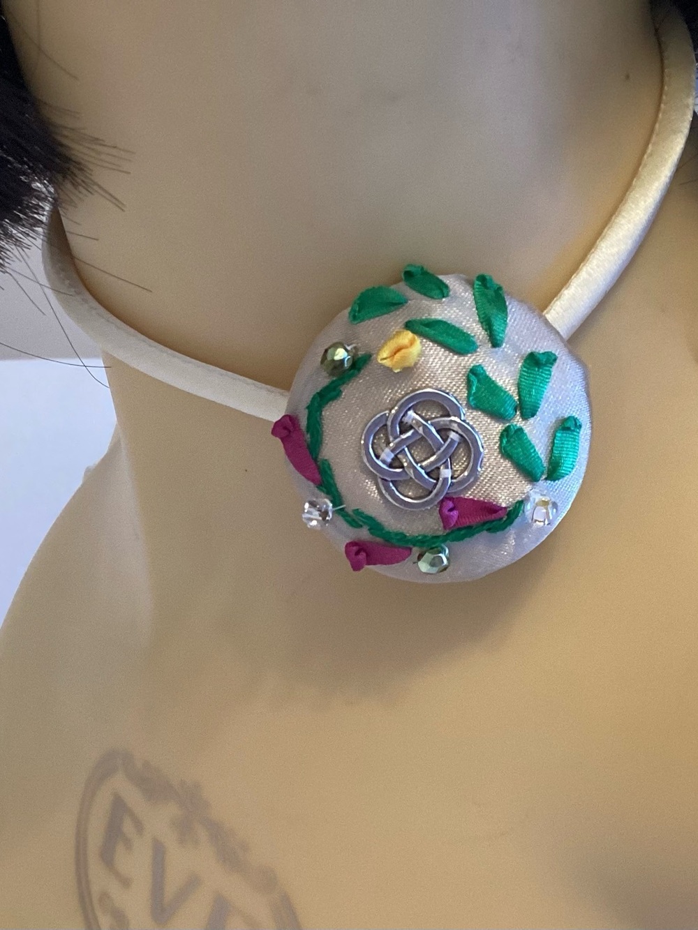 Celtic Knot Chocker Pendent Necklace